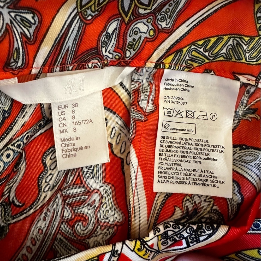 🌟3/$20🌟 H&M Print Skirt - Picture 4 of 4